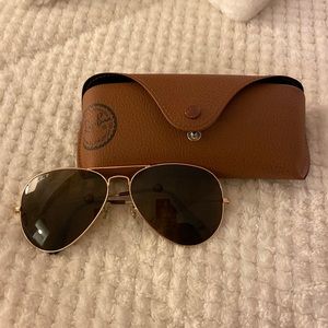 Rayban aviator sunglasses with case